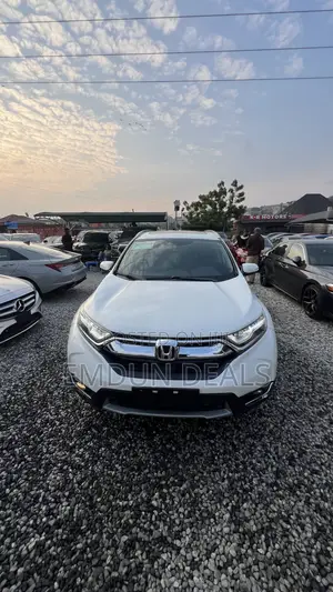 Honda CR-V Touring 4dr SUV AWD (1.5L 4cyl CVT) 2017 White