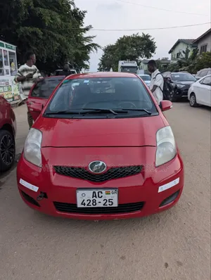 Toyota Vitz 1.5 FWD 5dr 2010 Red