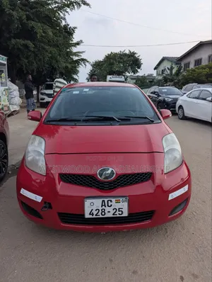 Toyota Vitz 1.5 FWD 5dr 2010 Red