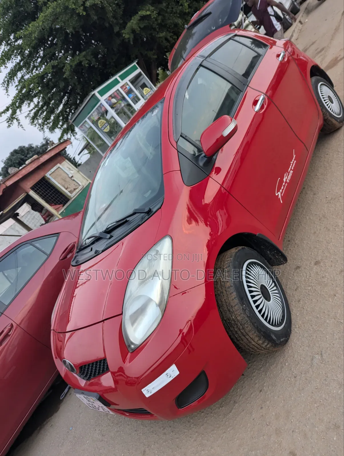 Toyota Vitz 1.5 FWD 5dr 2010 Red
