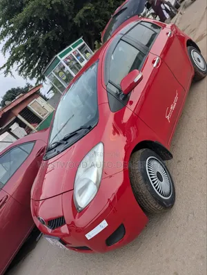 Toyota Vitz 1.5 FWD 5dr 2010 Red