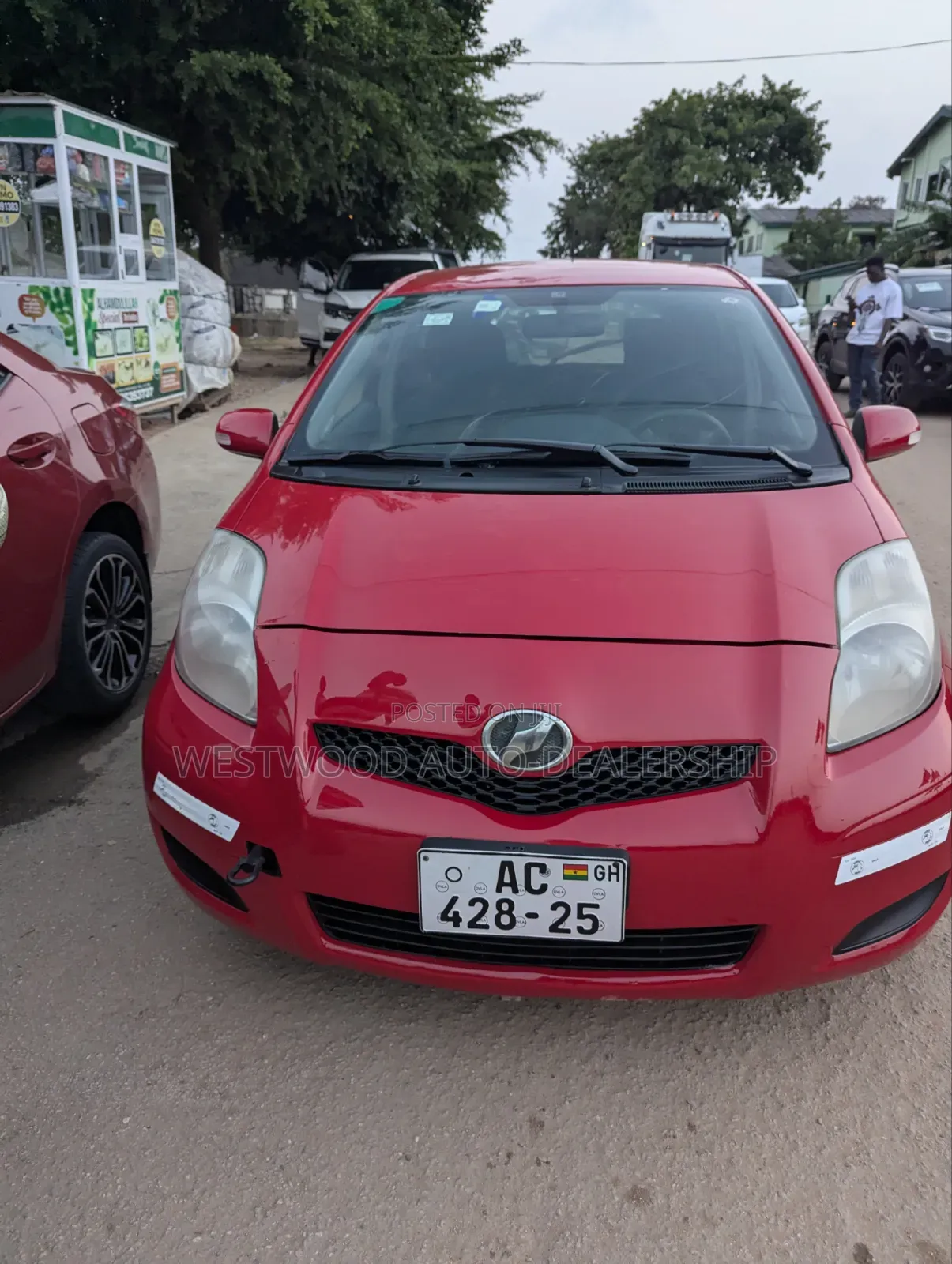 Toyota Vitz 1.5 FWD 5dr 2010 Red
