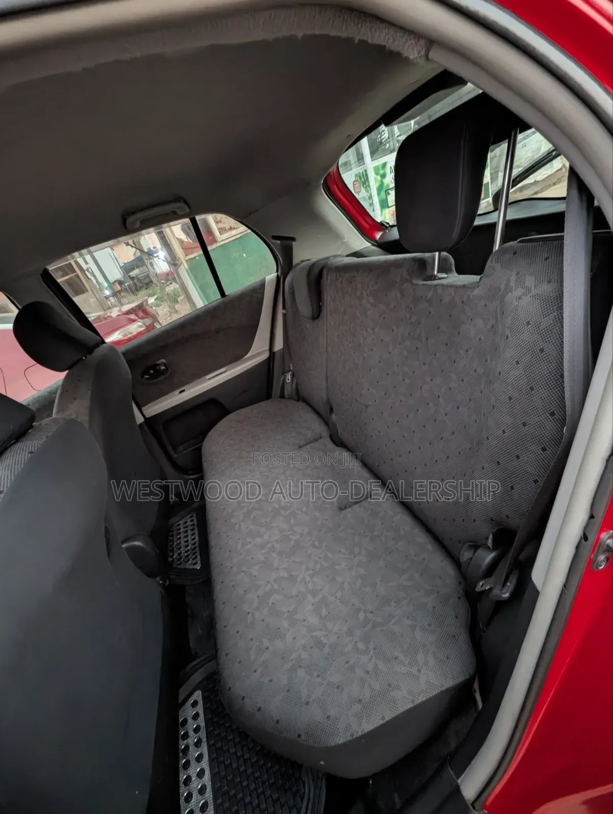 Toyota Vitz 1.5 FWD 5dr 2010 Red