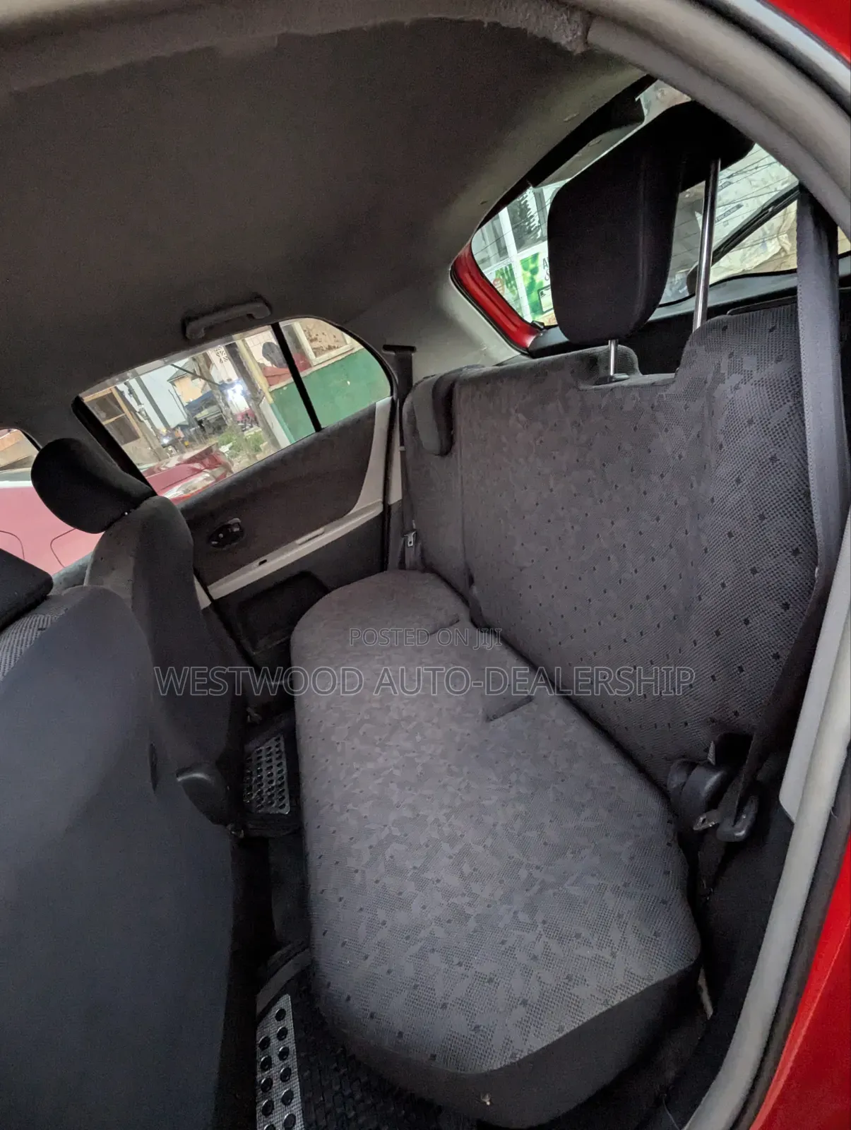 Toyota Vitz 1.5 FWD 5dr 2010 Red