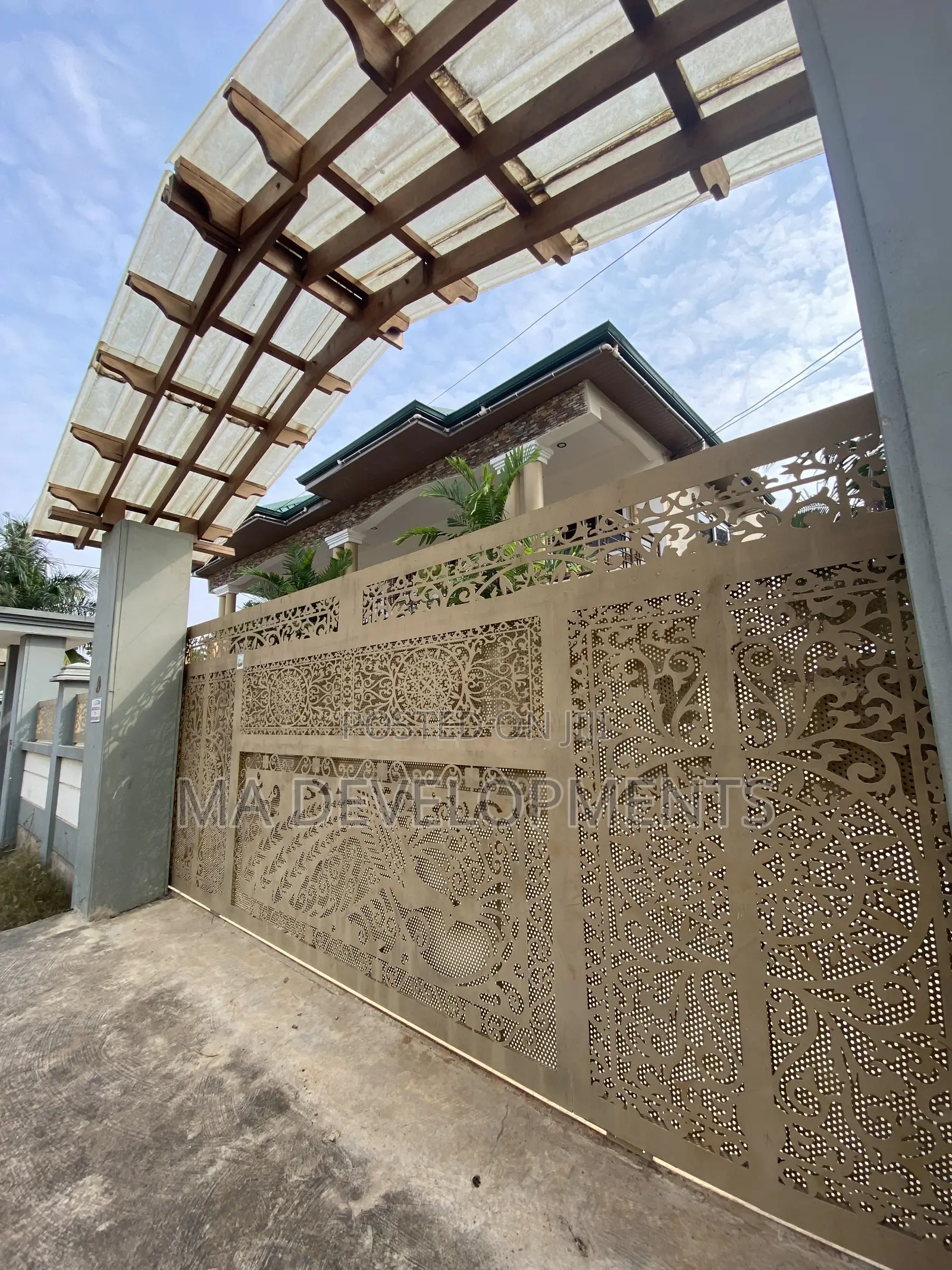 3bdrm Apartment in Madev Realty, Tantra Hills for rent
