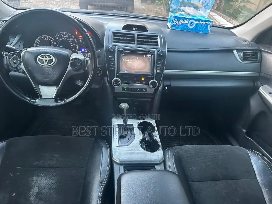 Toyota Camry SE Sport 4dr Sedan w/Prod. End 11/13 (2.5L 4cyl 6A) 2014