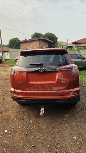 Toyota RAV4 2018 Gold