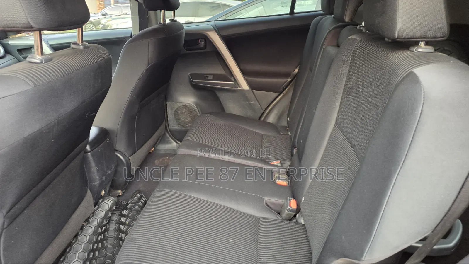 Toyota RAV4 2018 Gold