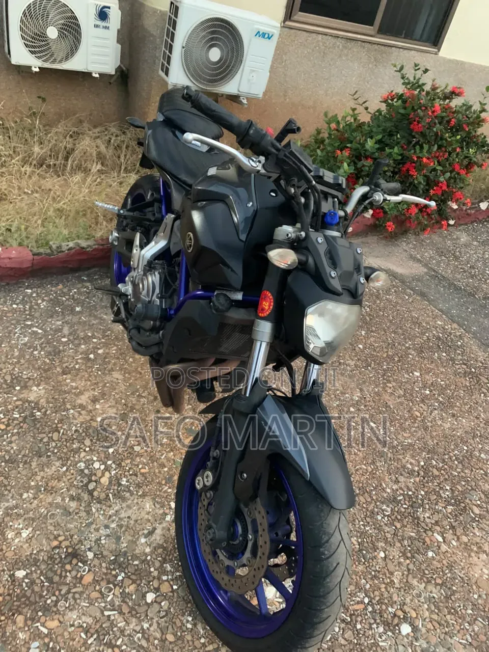 Yamaha 2022 Black