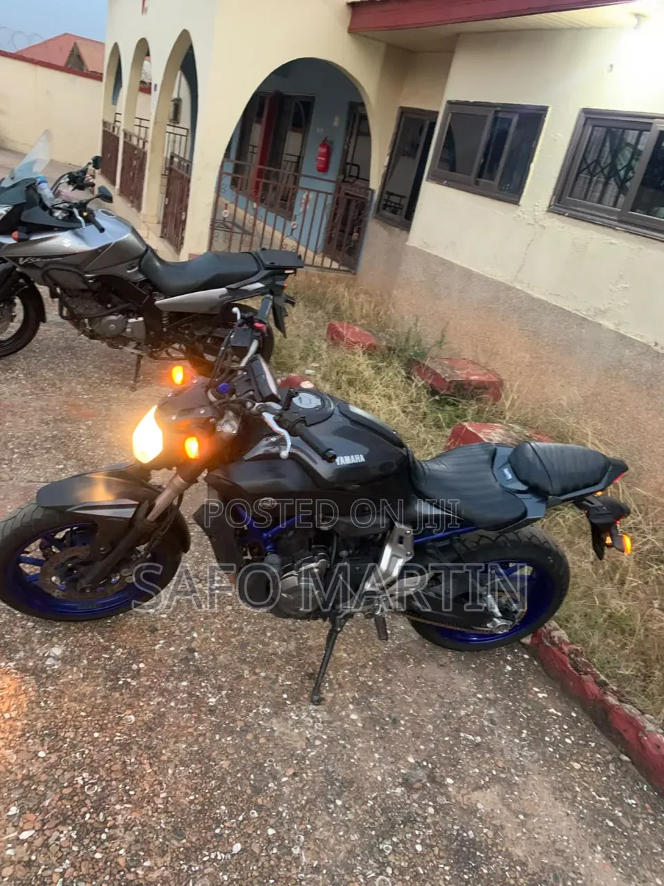 Yamaha 2022 Black