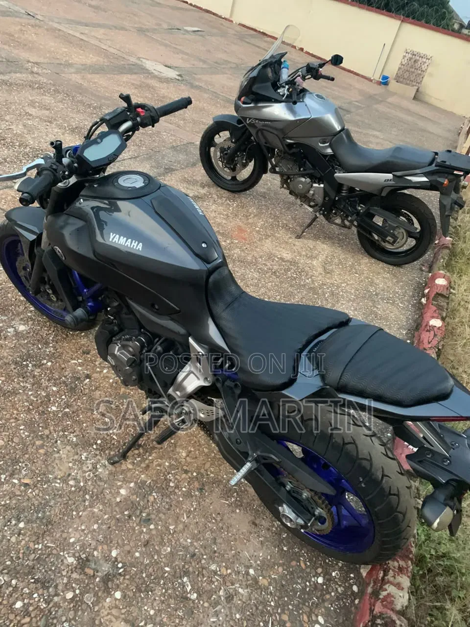 Yamaha 2022 Black
