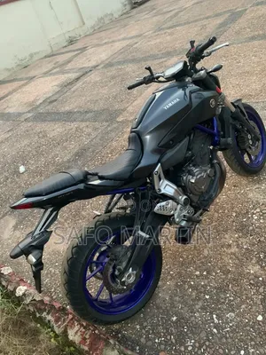Yamaha 2022 Black