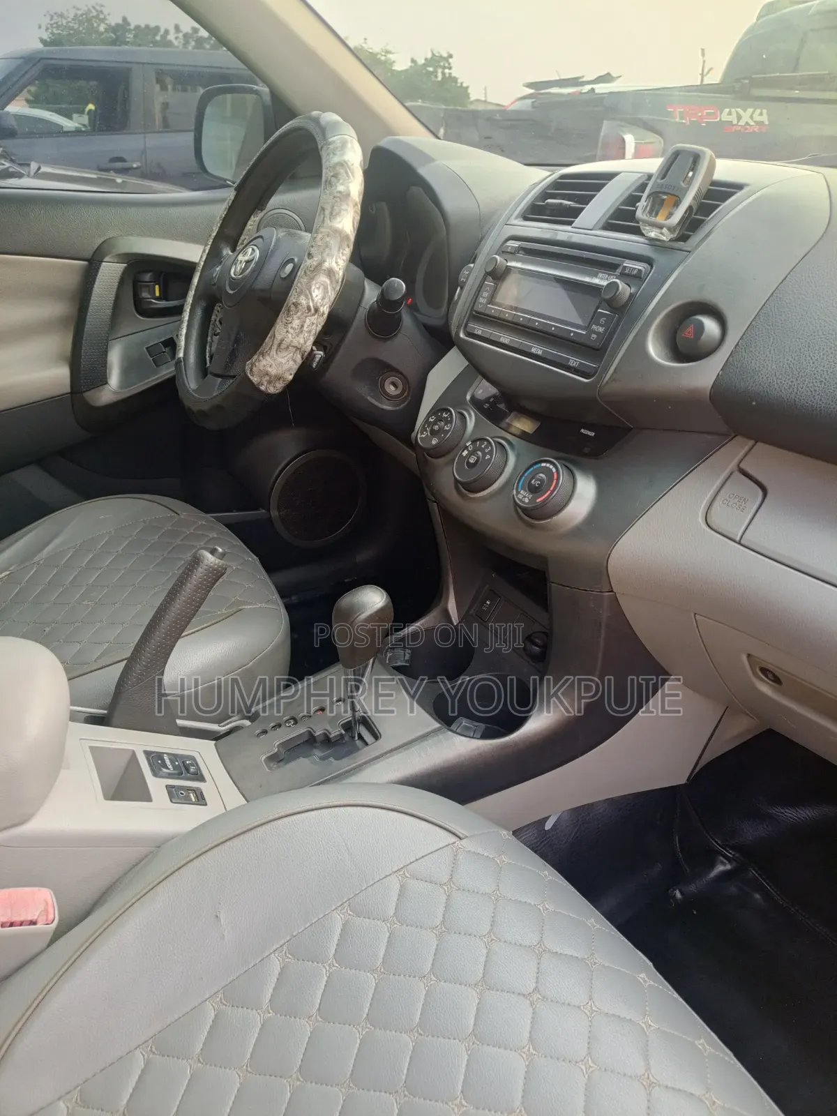 Toyota RAV4 2010 Silver