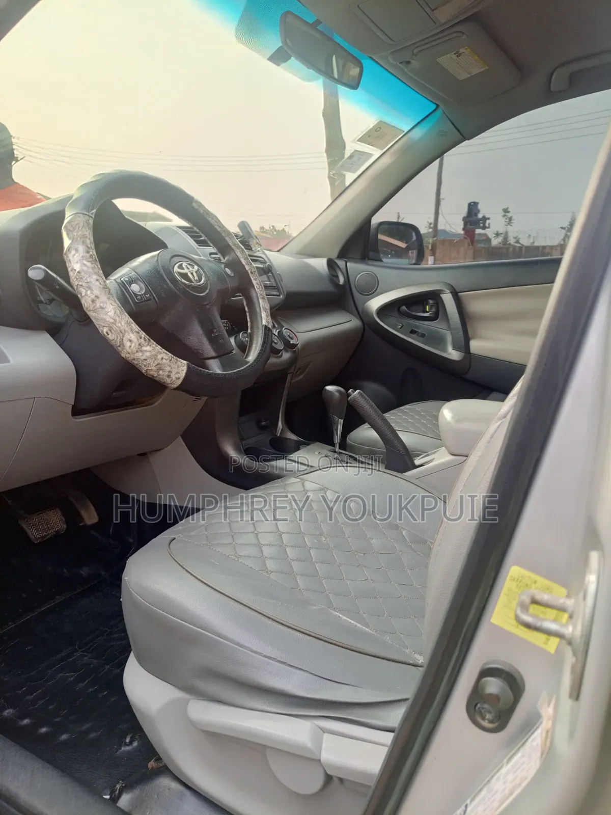Toyota RAV4 2010 Silver
