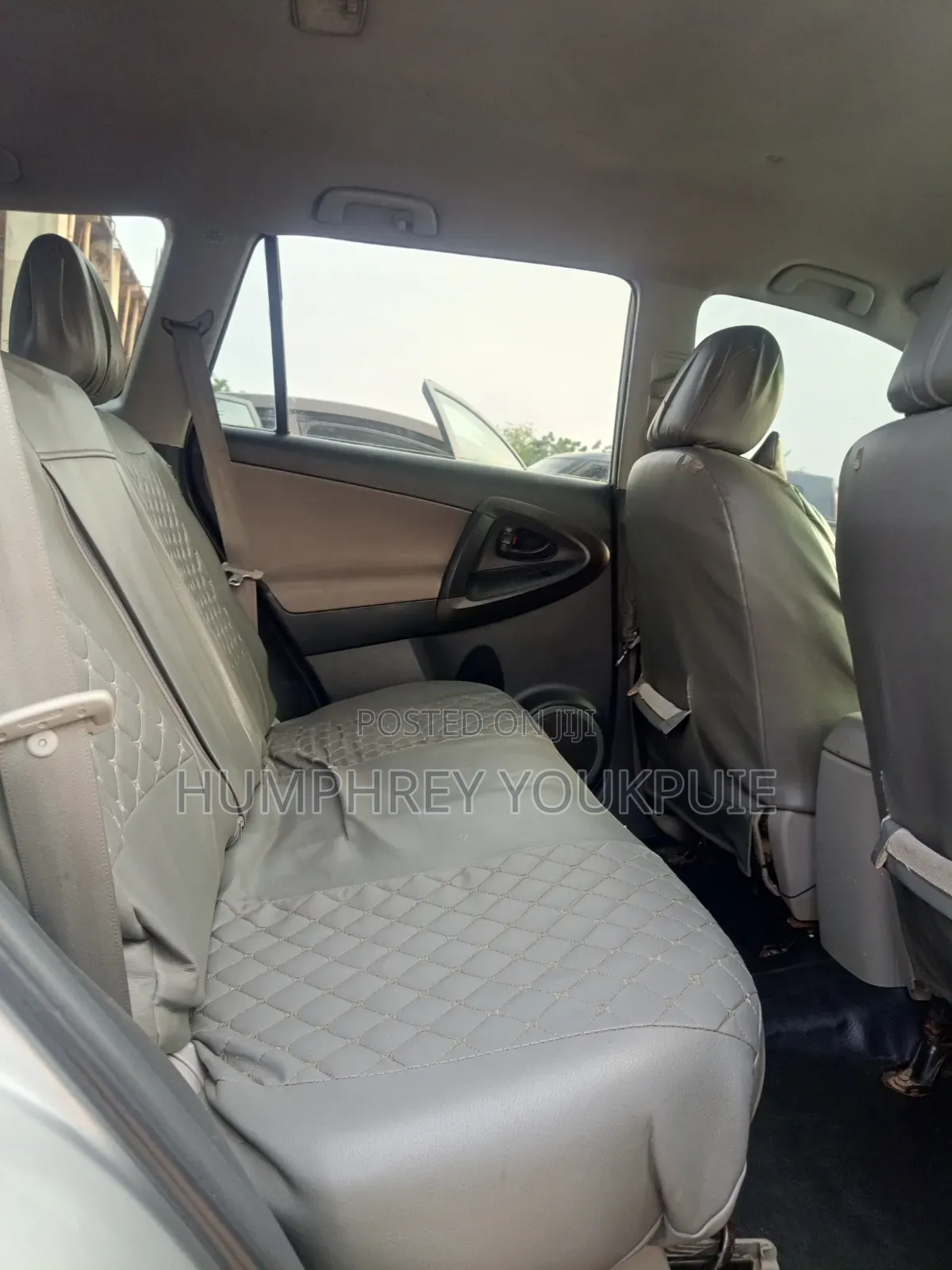 Toyota RAV4 2010 Silver