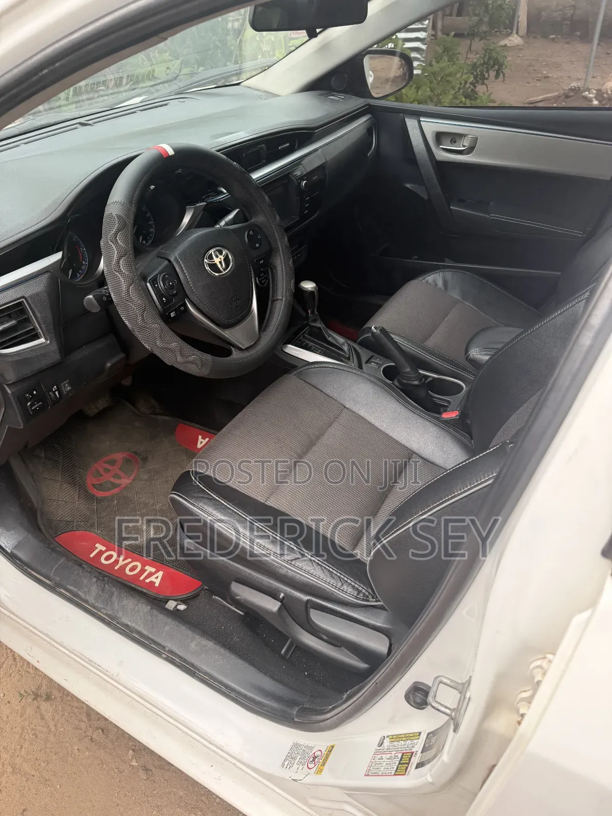 Toyota Corolla S 4dr Sedan (1.8L 4cyl CVT) 2016 White