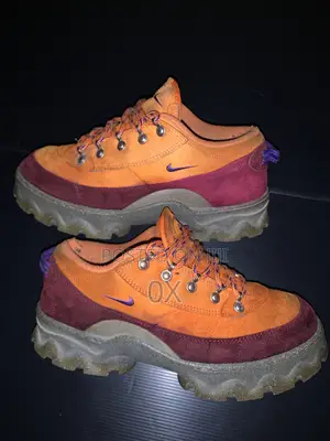 Nike Lahar Low