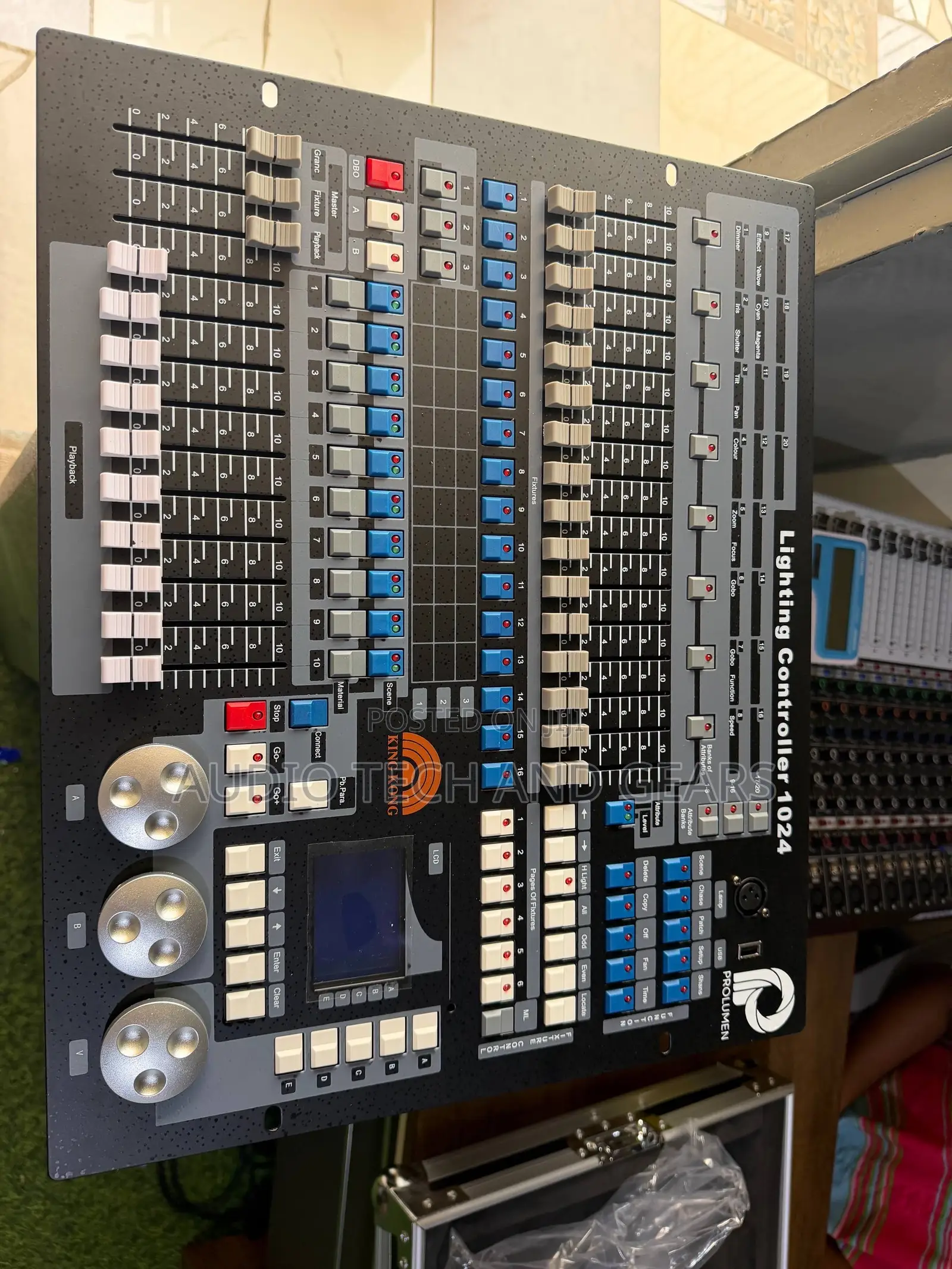 Prolumen Kingkong 1024 DMX Mixer With Case