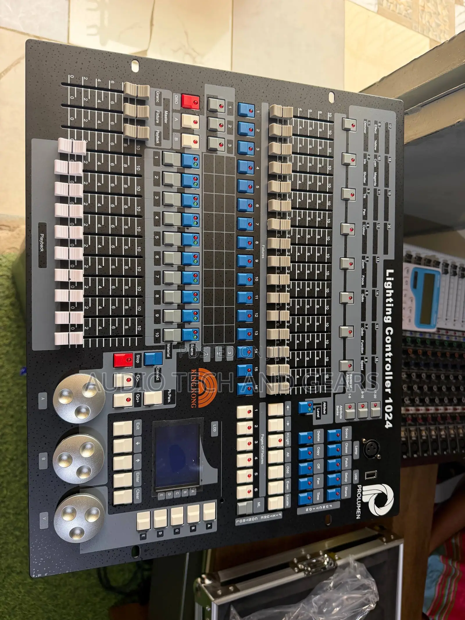 Prolumen Kingkong 1024 DMX Mixer With Case