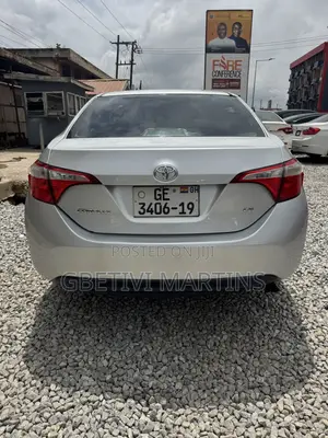 Toyota Corolla 2015 Silver