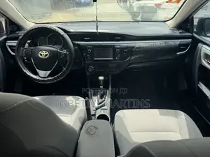 Toyota Corolla 2015 Silver