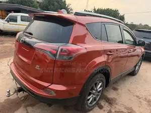Toyota RAV4 SE 4dr SUV AWD (2.5L 4cyl 6A) 2018 Orange