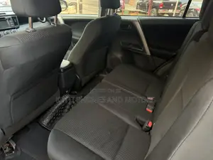 Toyota RAV4 SE 4dr SUV AWD (2.5L 4cyl 6A) 2018 Orange