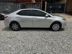 Toyota Corolla 2015 Silver