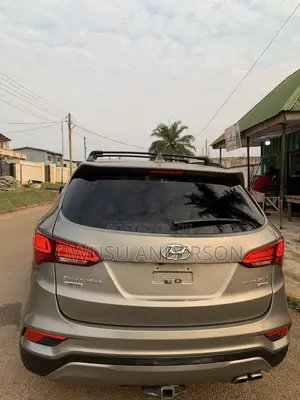 Hyundai Santa Fe 2017 Brown
