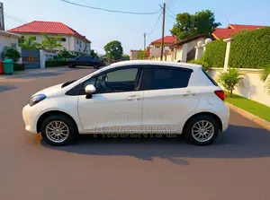 Toyota Vitz 2015 White