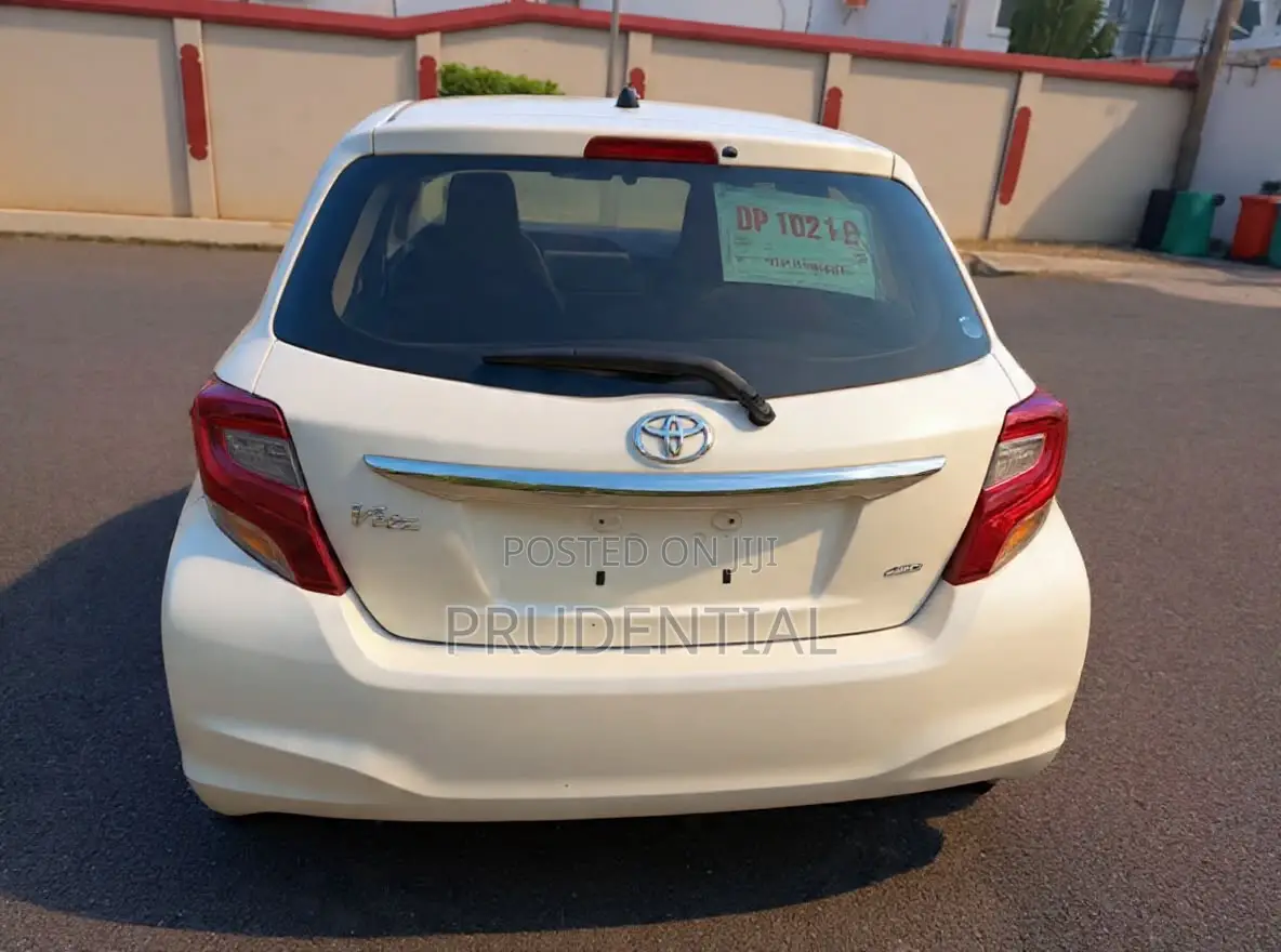 Toyota Vitz 2015 White