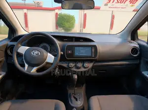 Toyota Vitz 2015 White
