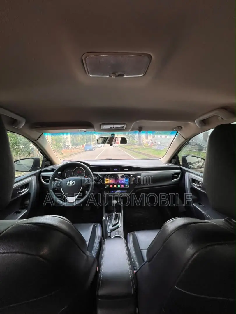 Toyota Corolla LE 4dr Sedan (1.8L 4cyl CVT) 2014 Black