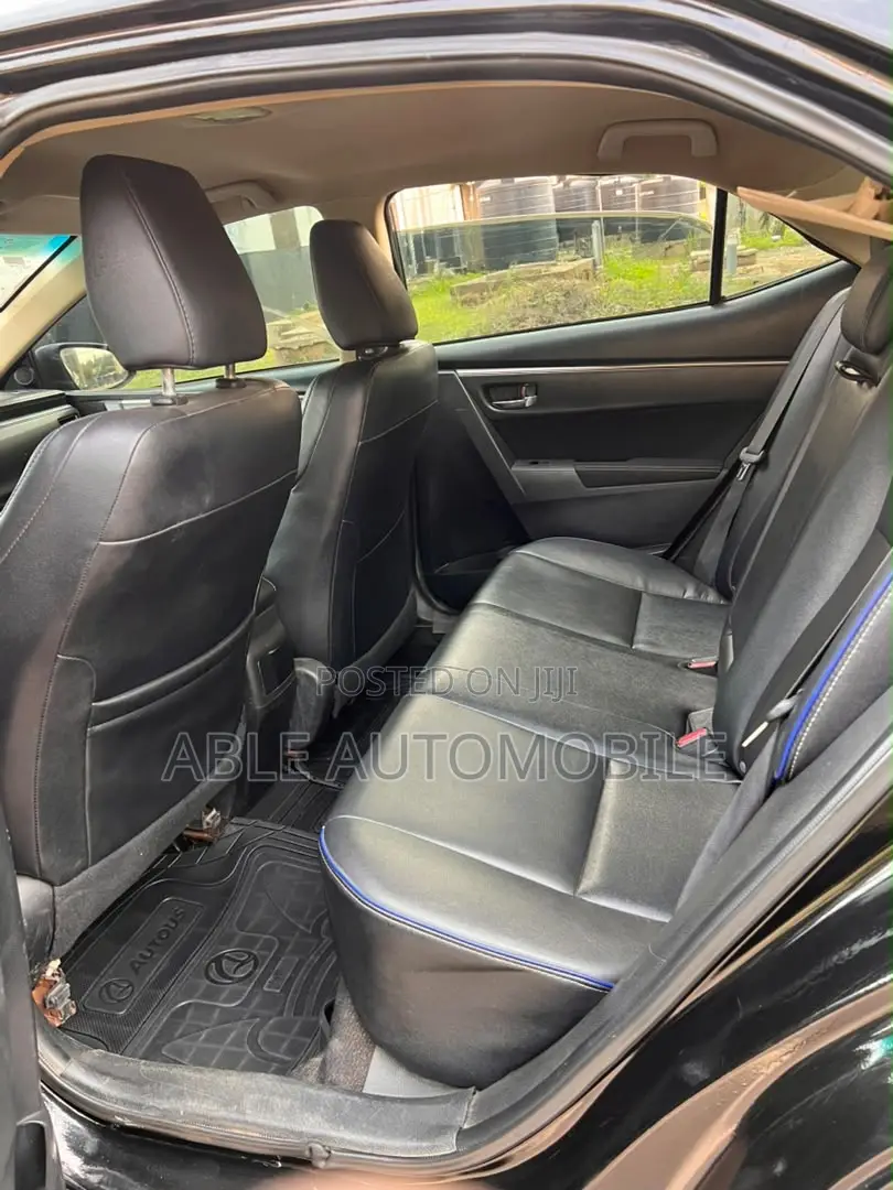 Toyota Corolla LE 4dr Sedan (1.8L 4cyl CVT) 2014 Black