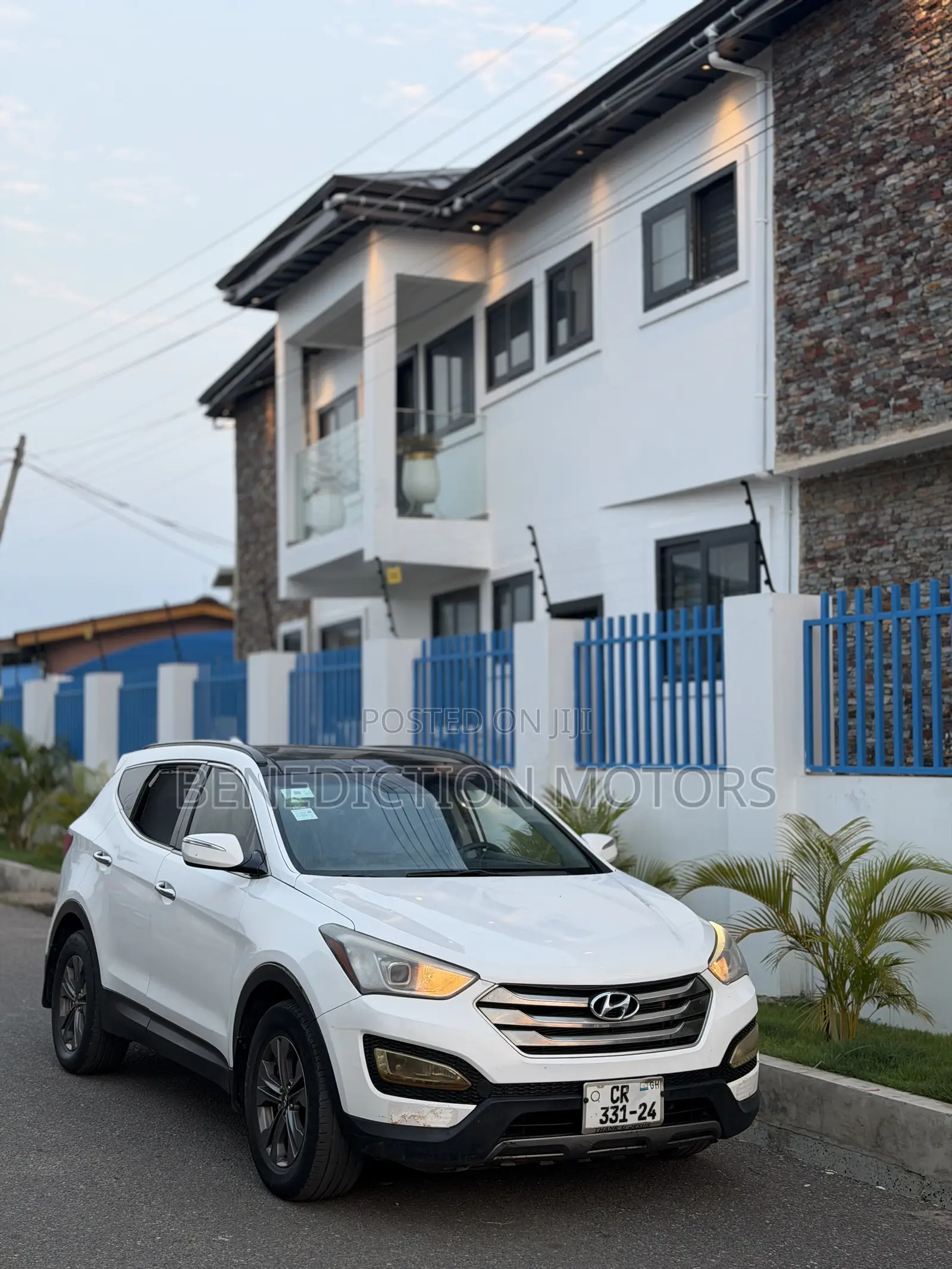 Hyundai Santa Fe SE AWD 2016 White