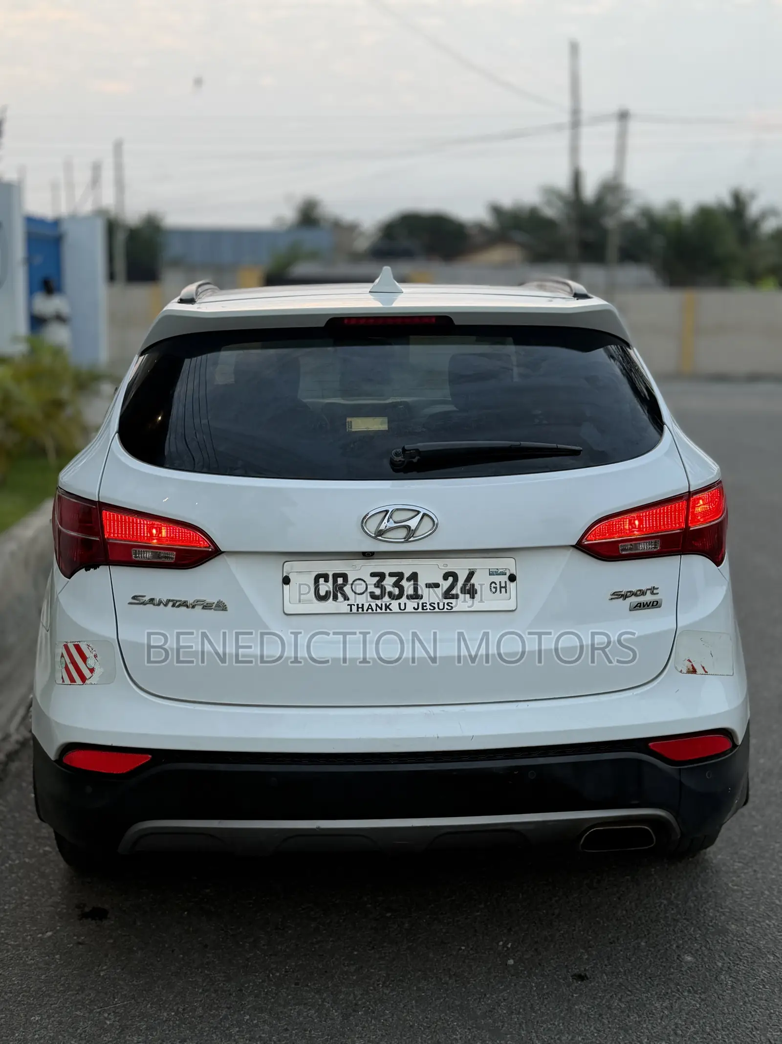 Hyundai Santa Fe SE AWD 2016 White