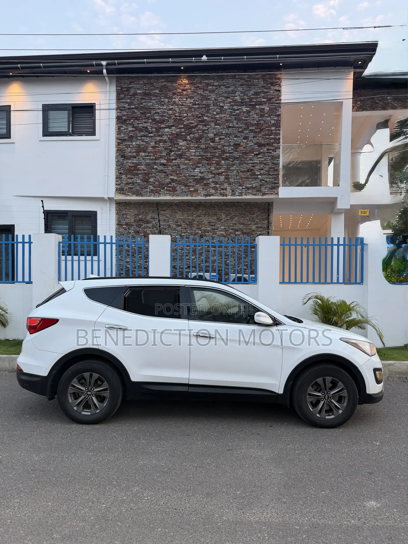 Hyundai Santa Fe SE AWD 2016 White