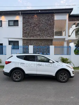 Hyundai Santa Fe SE AWD 2016 White