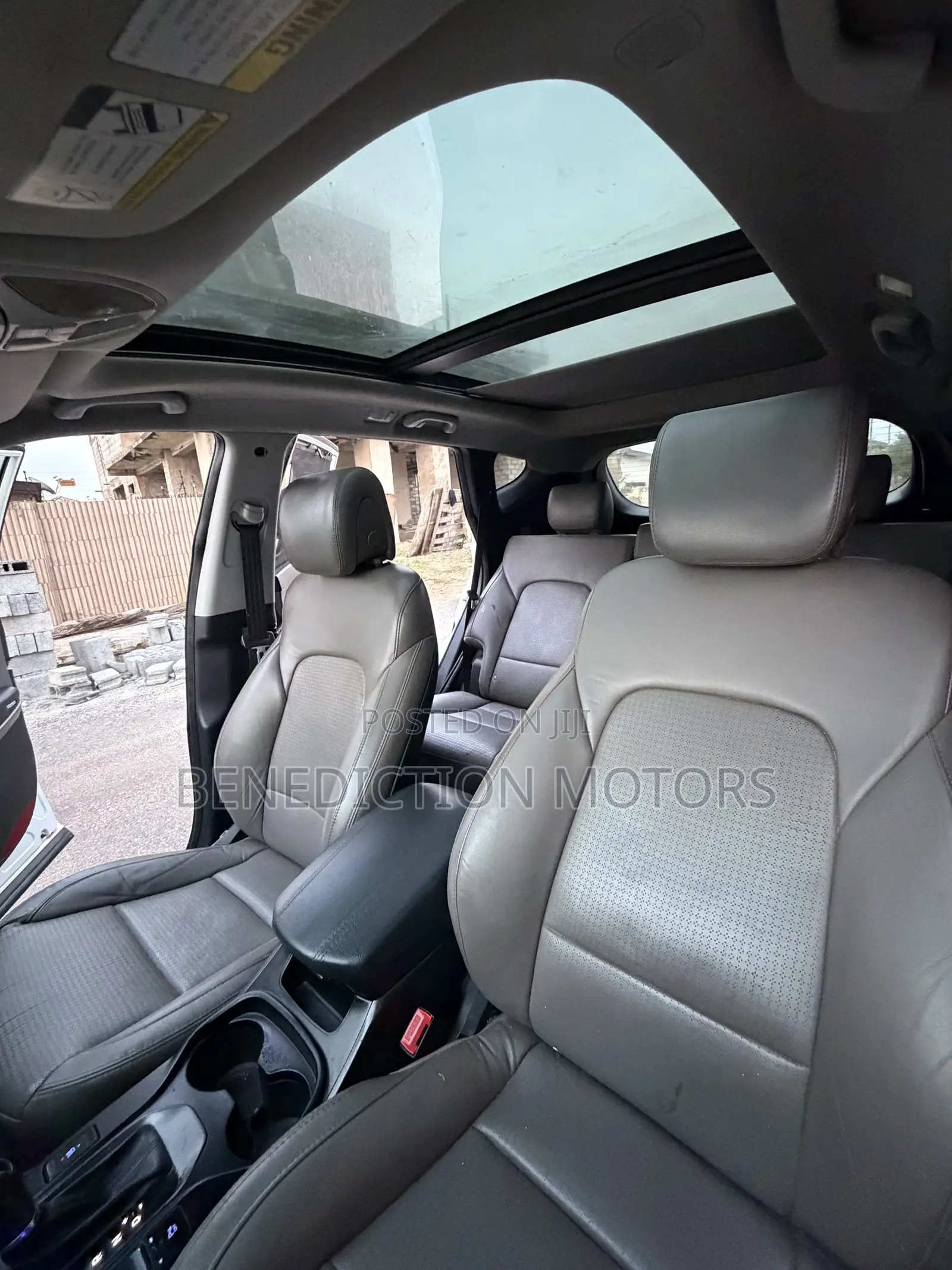 Hyundai Santa Fe SE AWD 2016 White