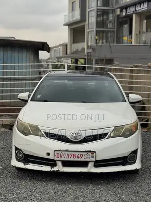 Toyota Camry SE Sport 4dr Sedan (2.5L 4cyl 6A) 2014 White