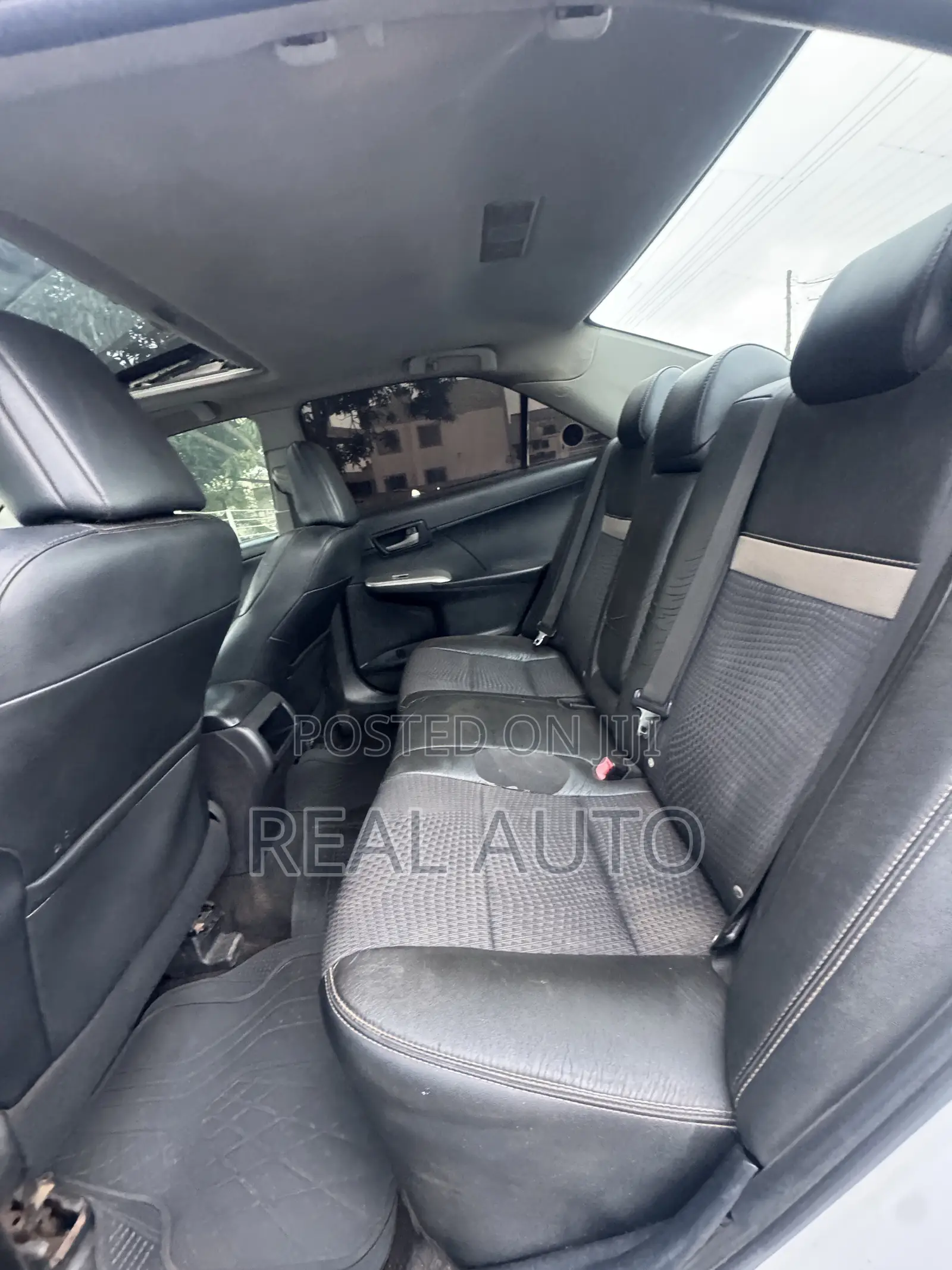 Toyota Camry SE Sport 4dr Sedan (2.5L 4cyl 6A) 2014 White