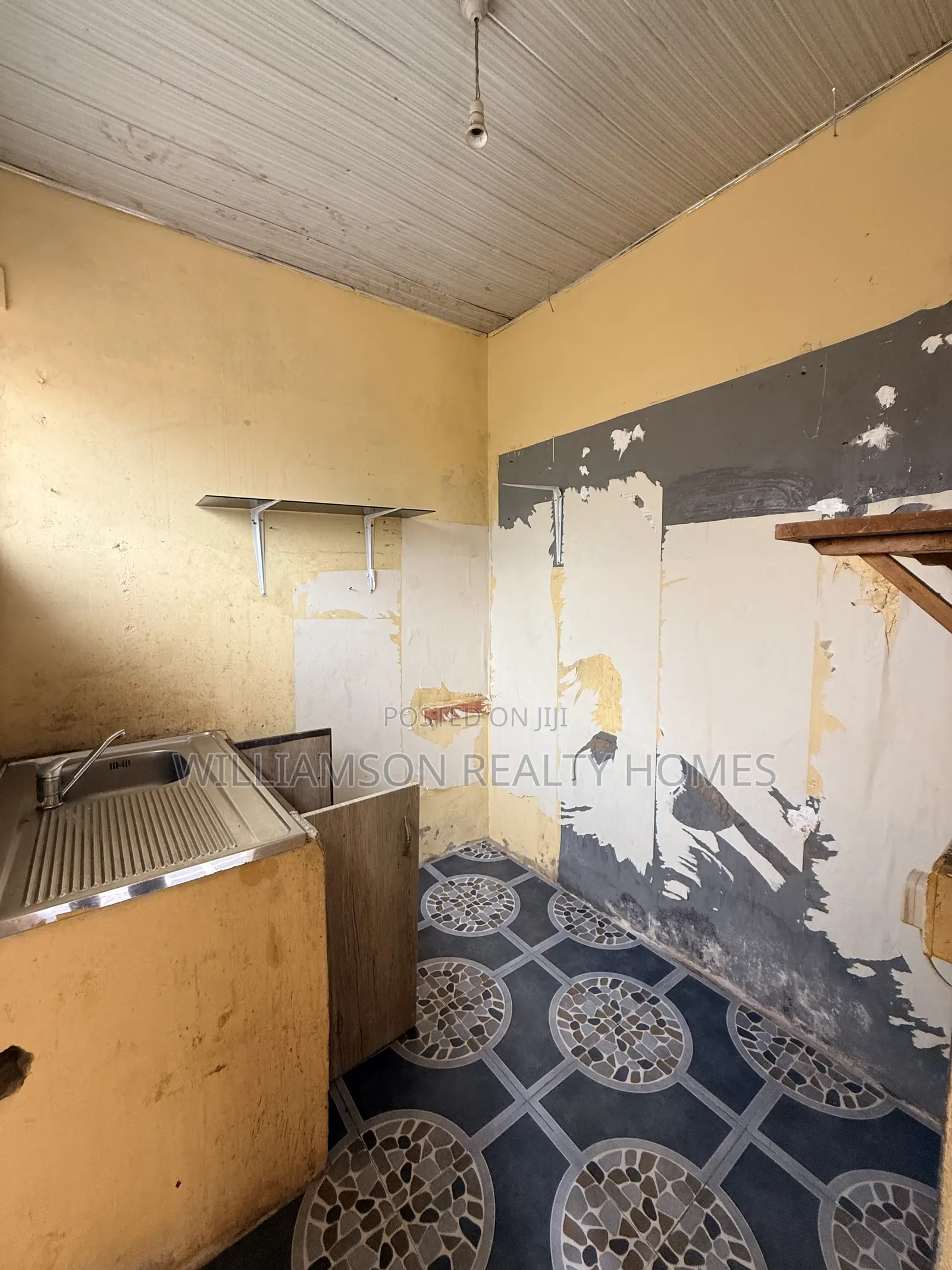 1bdrm Apartment in Community 18 Area, Spintex for rent