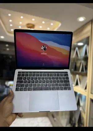Laptop Apple MacBook Pro 2019 16GB Intel Core i5 SSD 500GB