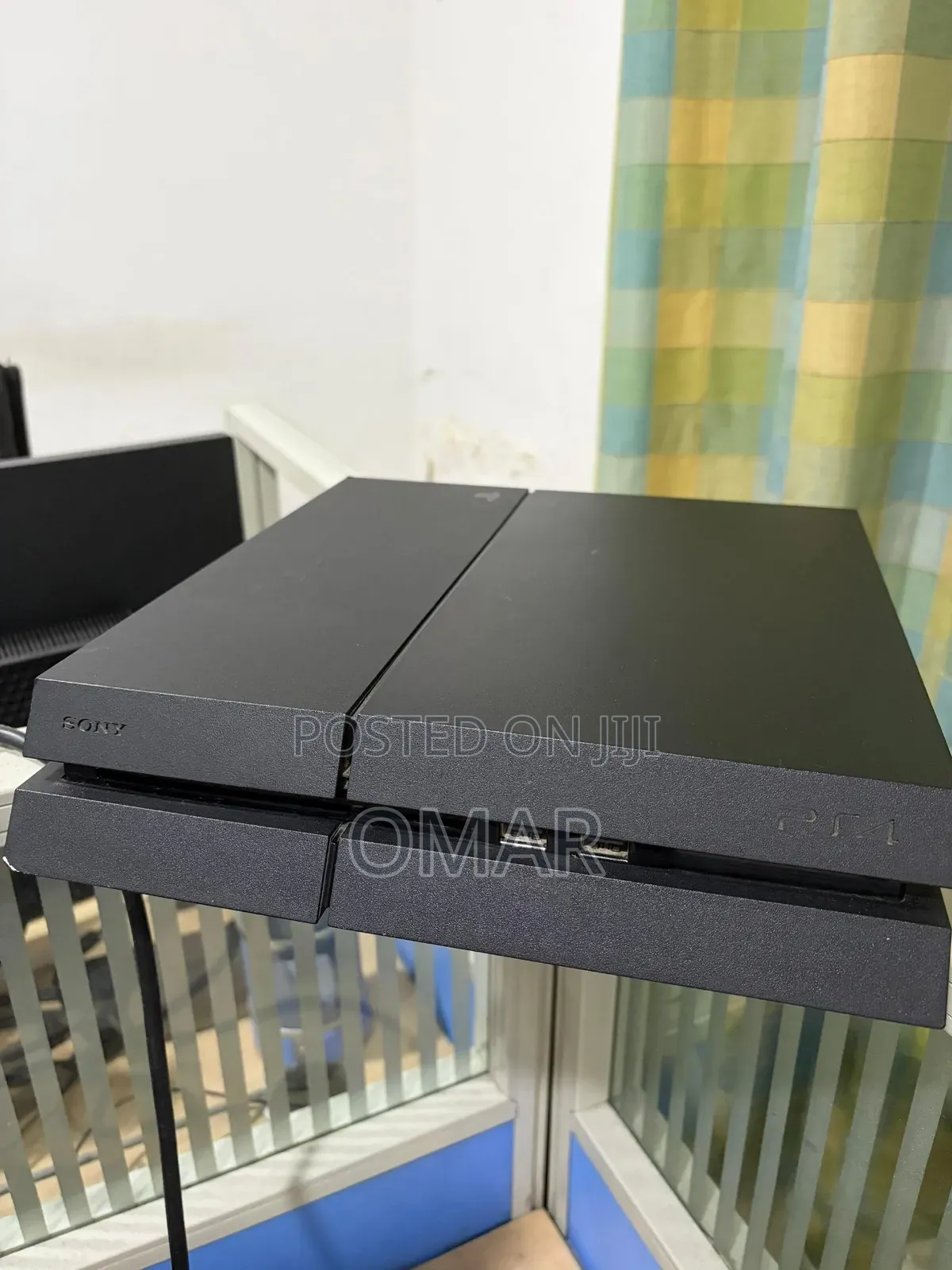Ps4 Standard Edition With Amazing Games With It.