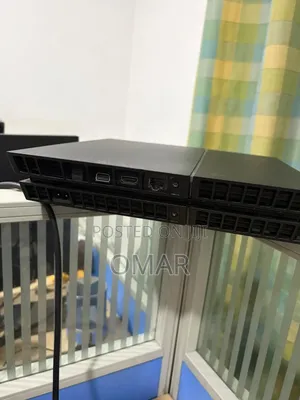 Ps4 Standard Edition With Amazing Games With It.