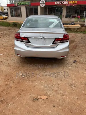Honda Civic SE 4dr Sedan (1.8L 4cyl CVT) 2015 Silver