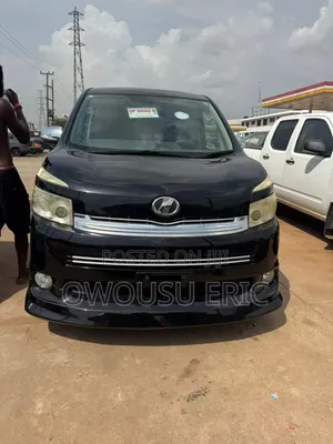 Toyota Voxy 2015 Black