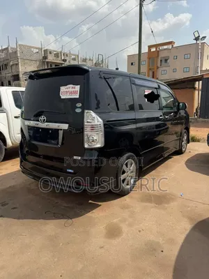 Toyota Voxy 2015 Black
