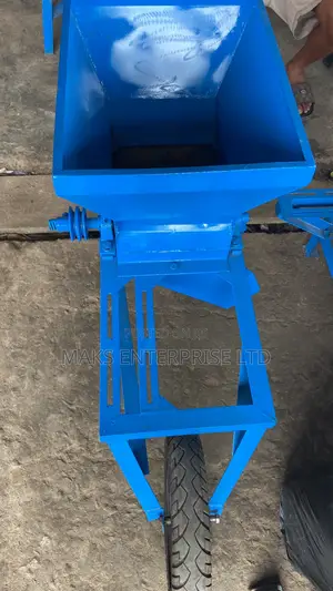 Grating Milling Machine With an Engine