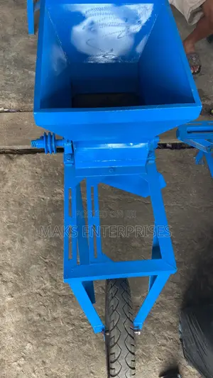 Grating Milling Machine With an Engine